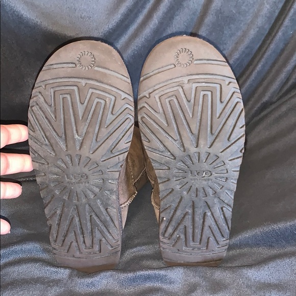 UGG Bailey Button Boots - Picture 4 of 8